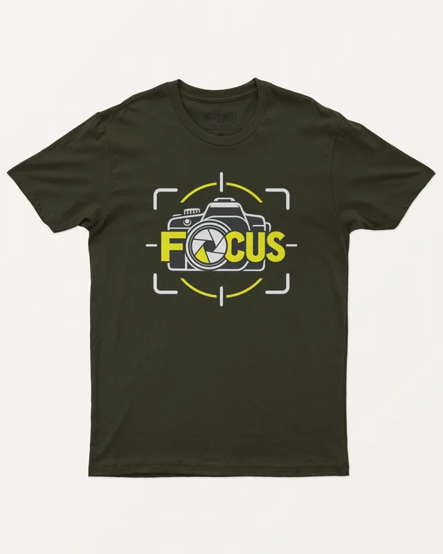 Focus Camera Regular T-Shirt in Olive Green — front